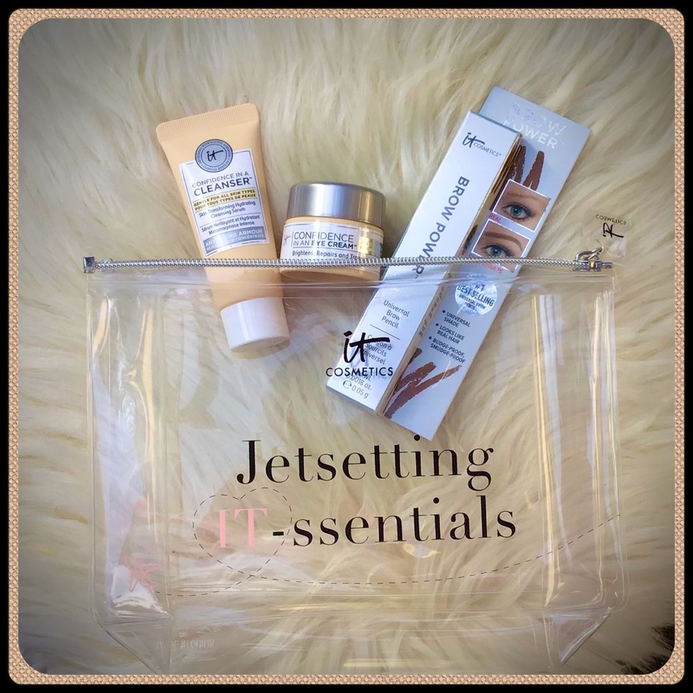 IT Cosmetics jetsetting essentals